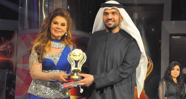 بالصور: الجسمي يختتم 2013 بتكريم “أفضل فنان عربي” في جوائز أوسكار art