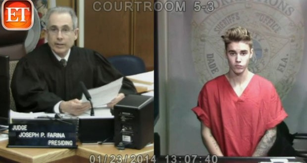 بالفيديو: Justin Bieber أمام القاضي