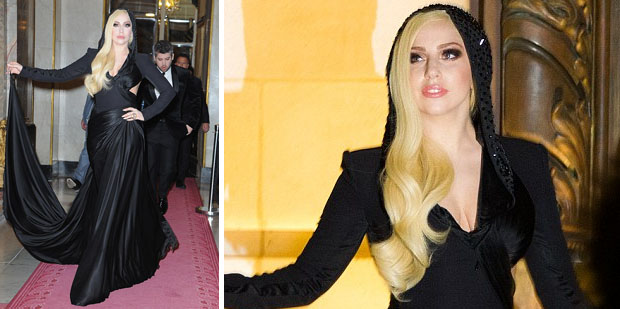بالصور: Lady Gaga سفيرة Versace تتألّق في أسبوع الموضة في باريس