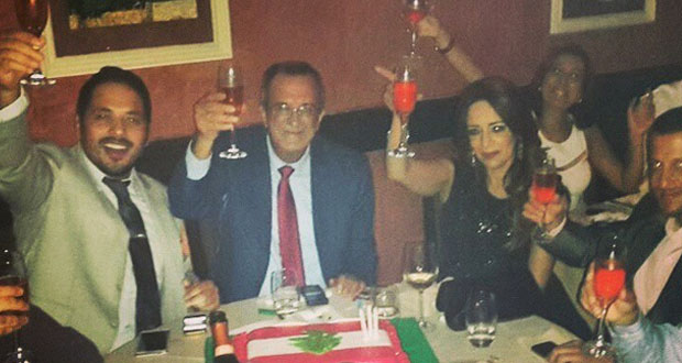 بالصورة: رامي عياش يحتفل بعيد السفير اللبناني في مطعمه “لبنان” في المغرب