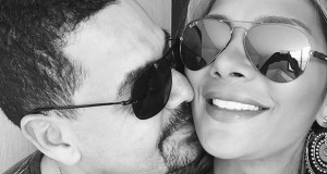 قبلة رومانسية بين أصالة وزوجها طارق العريان – بالصور