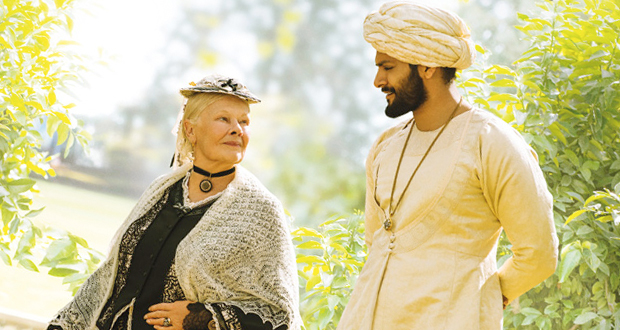 فيلم الملكة فيكتوريا وخادمها الهندي يحقق نجاحاً لافتاً