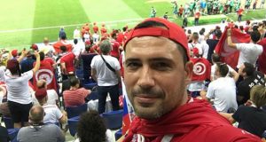 ظافر العابدين دعم المنتخب التونسي من أرض الملعب في روسيا – بالفيديو