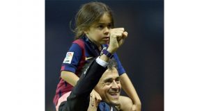 مدرب برشلونة السابق ينعي طفلته ابنة الـ9 سنوات بكلمات تحرق القلوب