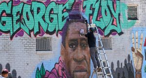 جداريات في تورونتو تدعم الحركة المناهضة للعنصرية