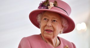 ملكة بريطانيا تلقّت اللَّقاح.. ماذا شعرت؟