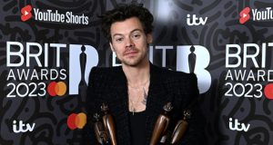 هاري ستايلز فنان العام في حفلة جوائز “بريت” الموسيقية البريطانية