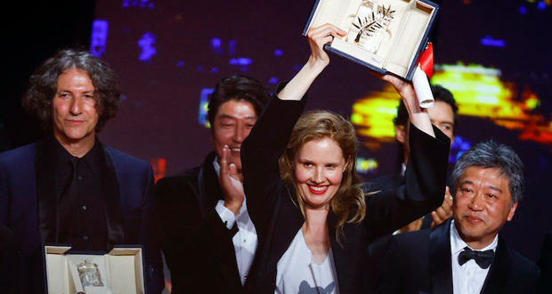 الفرنسية جوستين ترييت تفوز بـ”السعفة الذهبية” لمهرجان كان